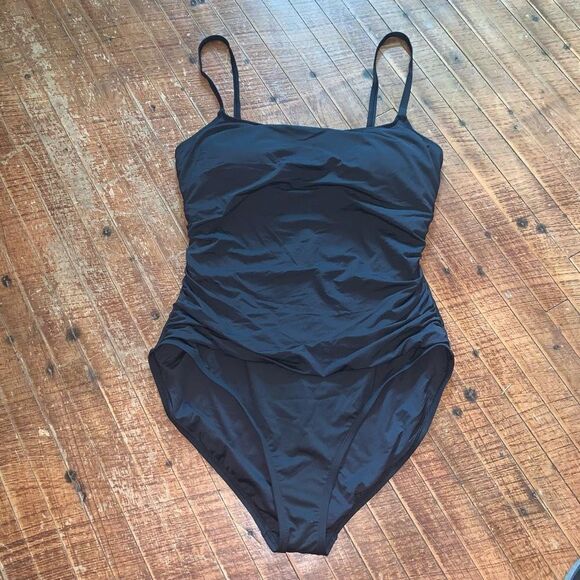 La Blanca Island Goddess black ruched one piece 16 swimsuit - Picture 2 of 5